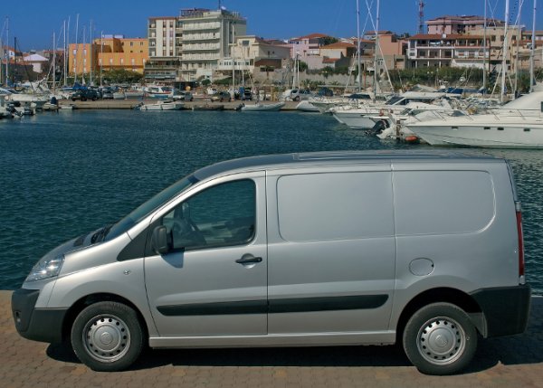 Фото автомобиля FIAT Scudo Fourgon